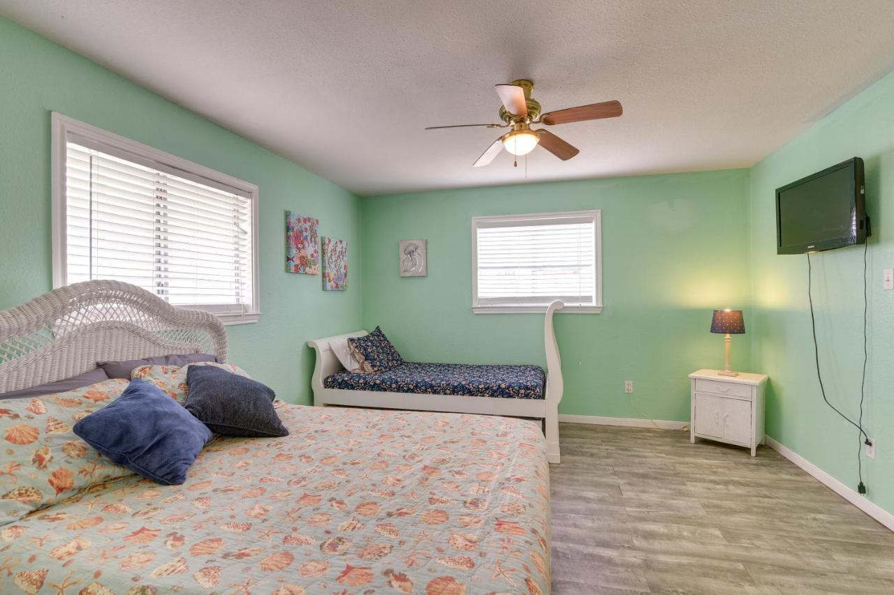 Surfside Beach Home With Deck 300 Feet To The Gulf! Eksteriør billede